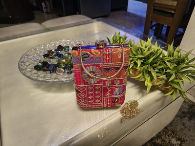 Mobile Clutch - Cherry Red