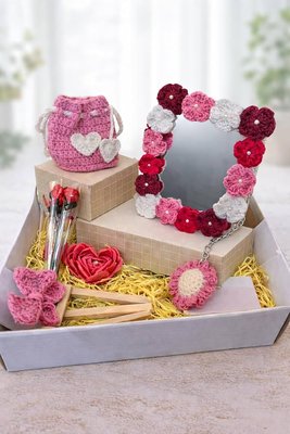 Crochet Flower Gift Hamper Set